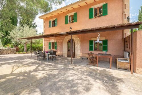 Casa Rubi Y Cas Capella