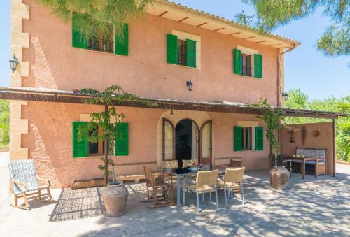 Villa Cas Capell� & Casa Rub�