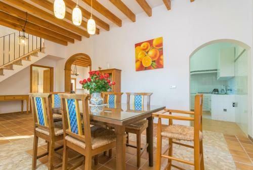 Villa Cas Capell� & Casa Rub�