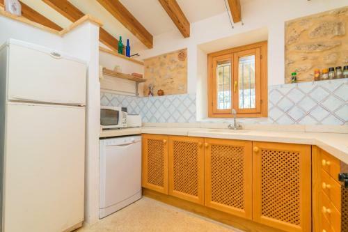 Villa Cas Capell� & Casa Rub�