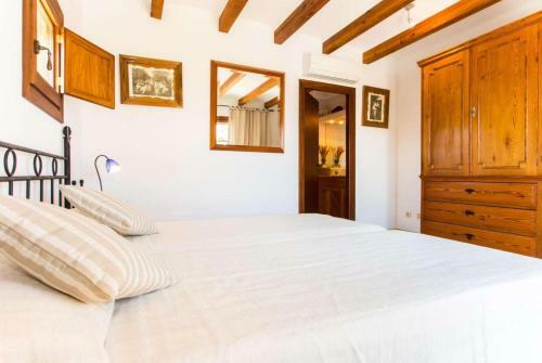 Villa Els Mitjans