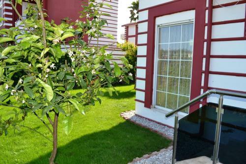 Happy Land Villas