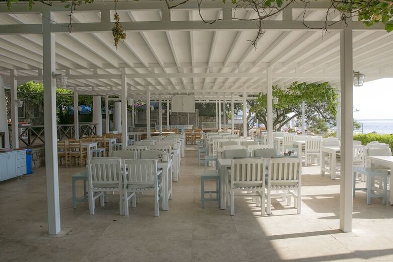 Karianda Hotel