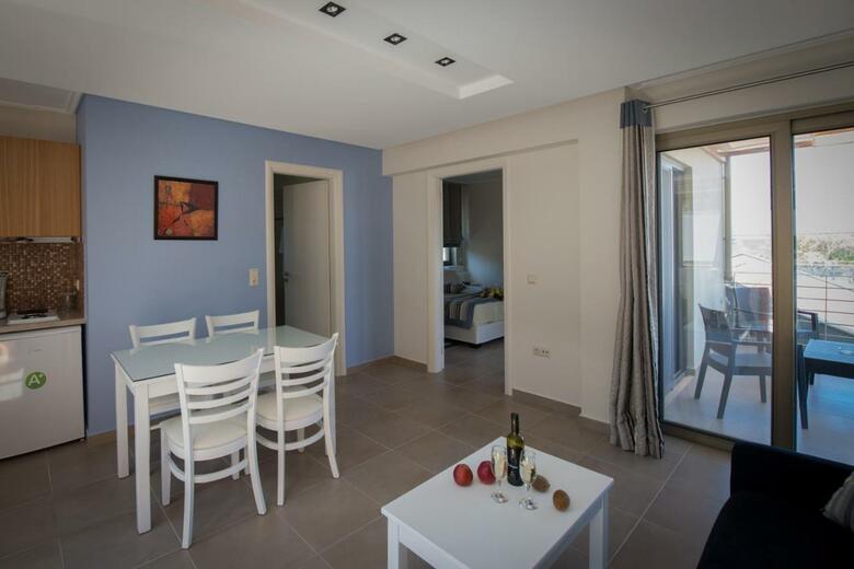 Aparthotel Mantinia Bay Hotel