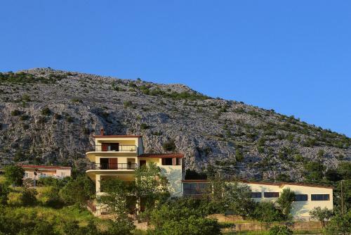 Bonavia Seaview Holiday Home