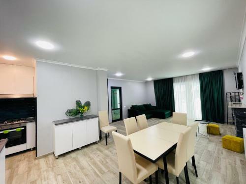 Villa Cottage Amiranis Parki