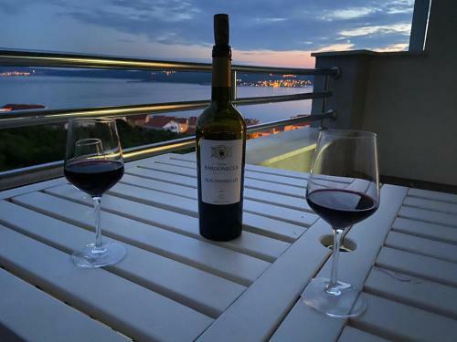 Blue Moon Residence Apartment D02 With Splendid Seaview