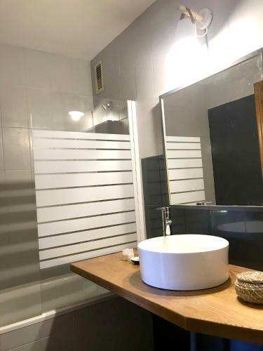 Apartment With 2 Bedrooms In Benasque With Wonderful Mountain View And Shared Pool