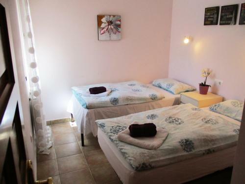 Gepflegtes Ferienhaus Mit Gro�em Privatpool