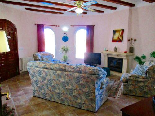 Gepflegtes Ferienhaus Mit Gro�em Privatpool