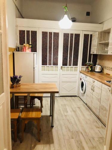 Vintage Apartment 2 Rooms With Balcony