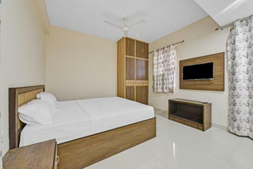 Capital O 84085 Hotel Cheelgadi Greens