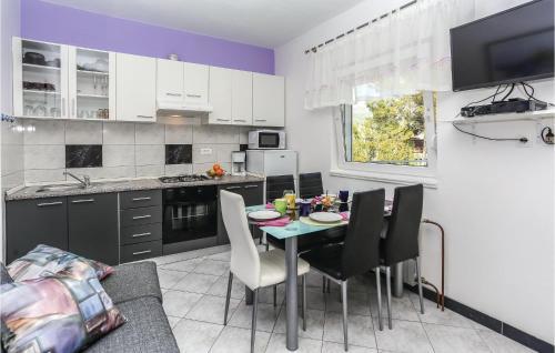 Apartment Kastel Stari 20