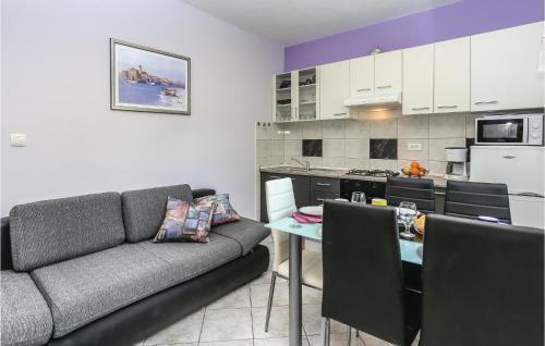 Apartment Kastel Stari 20