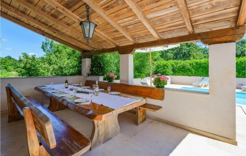 Holiday Home Katun Lindarski IV