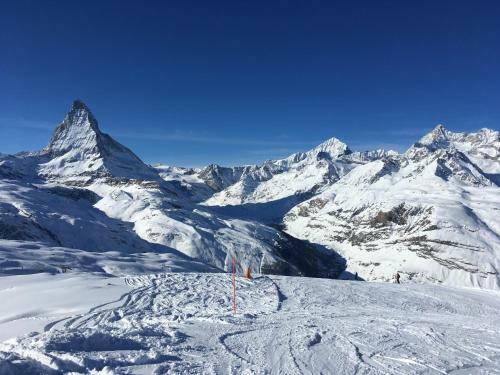 Chalet-style Apartment With Matterhorn View