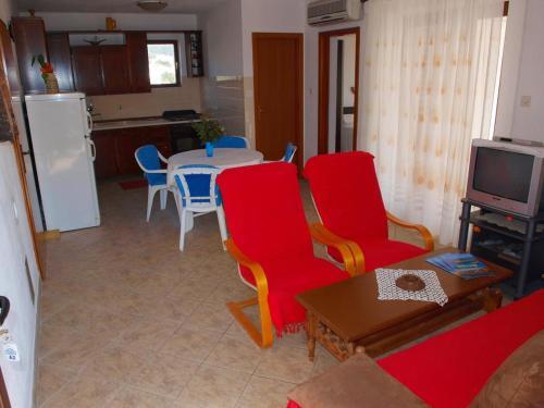 Apartments With A Parking Space Businci, Ciovo - 4667