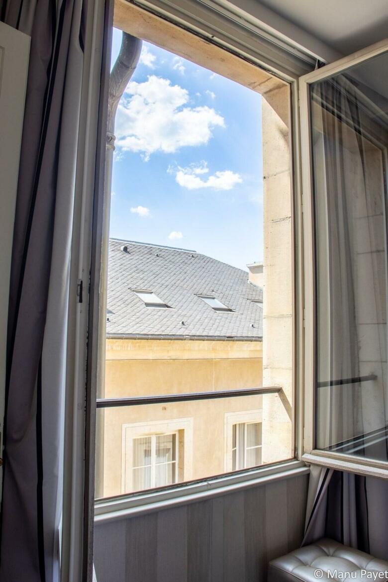Hotel Grand De La Reine