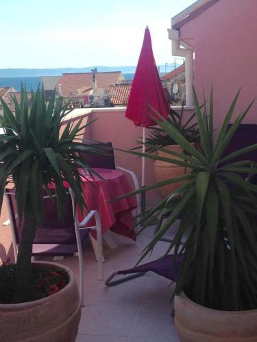 Apartments Marhela Jakov