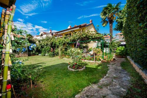 Hostal Apartments And Rooms Villa Dea