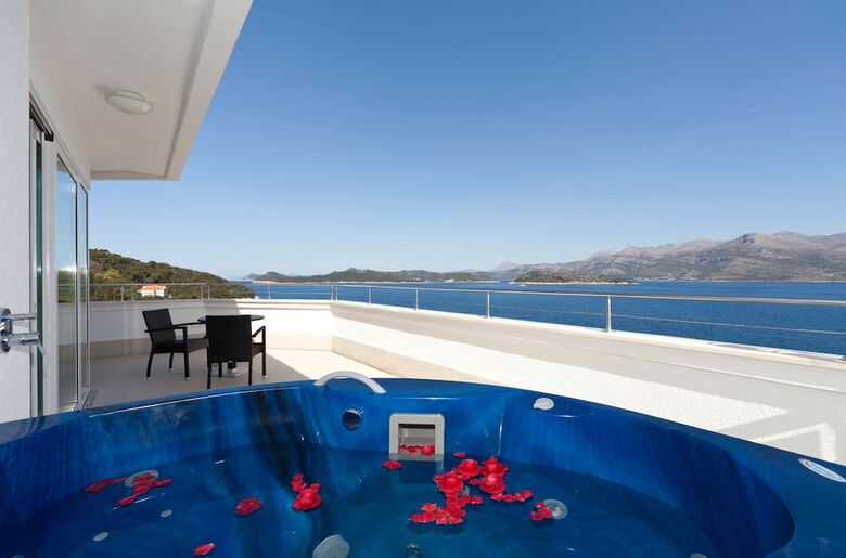 Hotel Lafodia Sea Resort