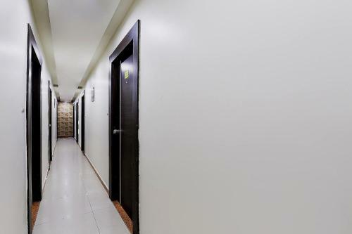 Oyo 82082 Hotel Down Town