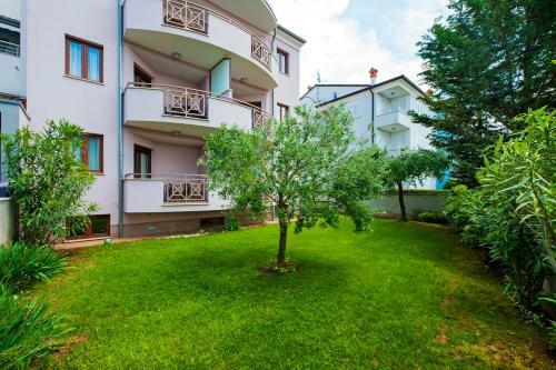 Hostal Apartments And Rooms Camaiore