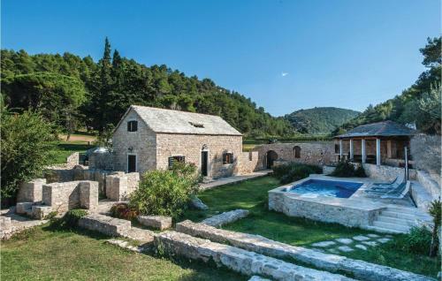 Holiday Home Lovrecina Bb