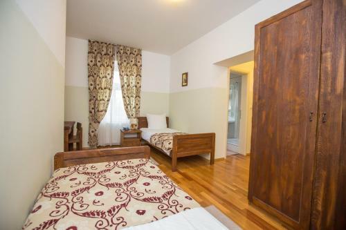 Hostal St. Hubert Hunting Lodge