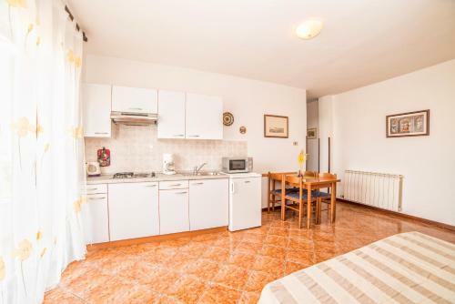 Apartments Banko 7