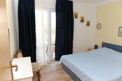 Apartments Lon?ar