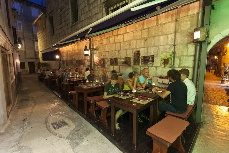 Hostal Guest House Floreus Cres