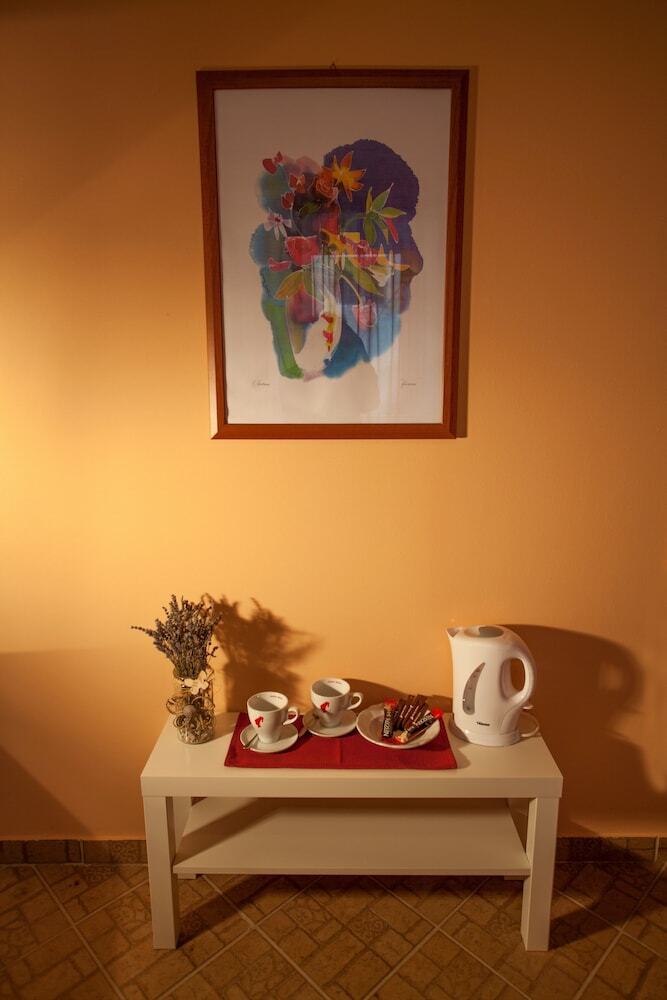 Hostal Guest House Floreus Cres