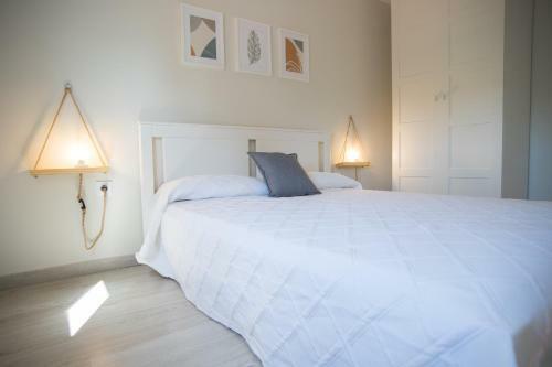 Playa Victoria Deluxe Apartment