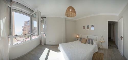 Playa Victoria Deluxe Apartment