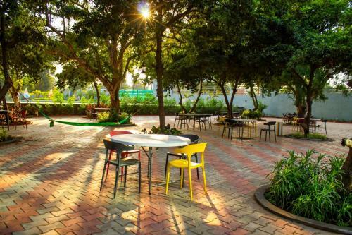Hotel The Bhagwati Resort