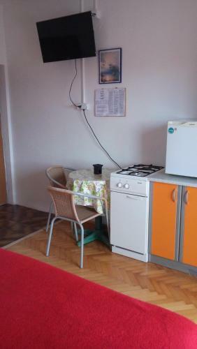 Apartments And Rooms Nediljko