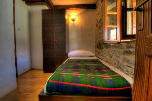 Hostal Traditional Stone House Kotli