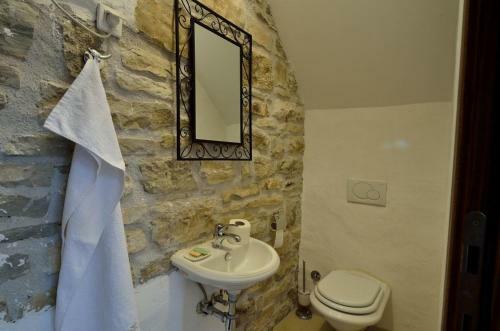 Hostal Traditional Stone House Kotli