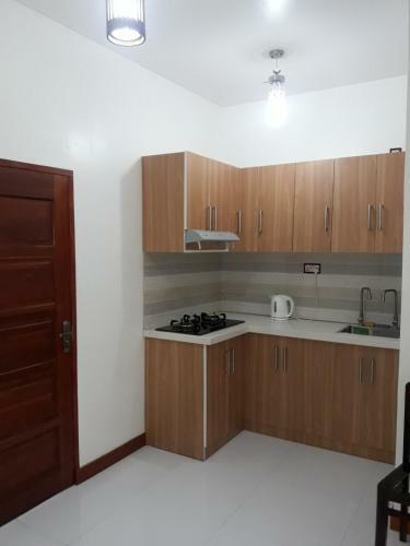 Hostal Equator Holiday Inn