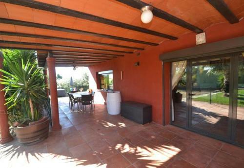 Villa de Tres Casas Con Padel Y Piscina