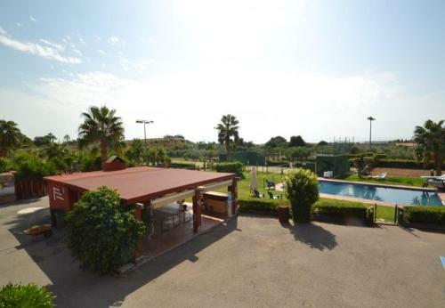 Villa de Tres Casas Con Padel Y Piscina