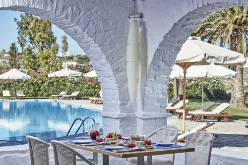 Hotel Yria Resort