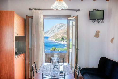 Hostal Alykes Studios
