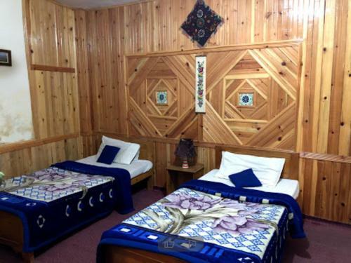 Hotel Blue Moon