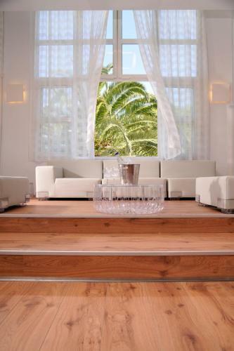Erytha Hotel & Resort