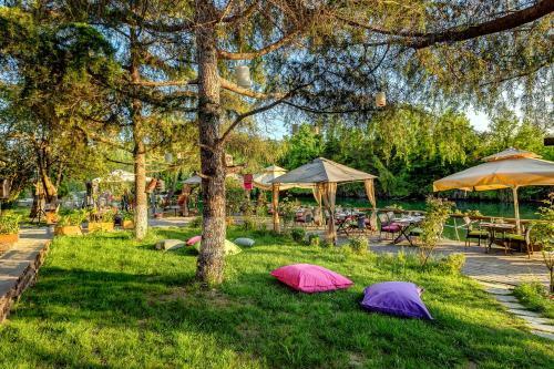 Posada Park Mandalin Hotel
