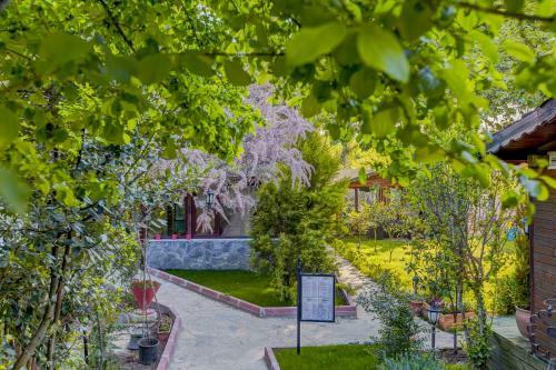 Posada Park Mandalin Hotel