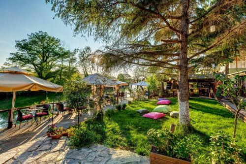 Posada Park Mandalin Hotel