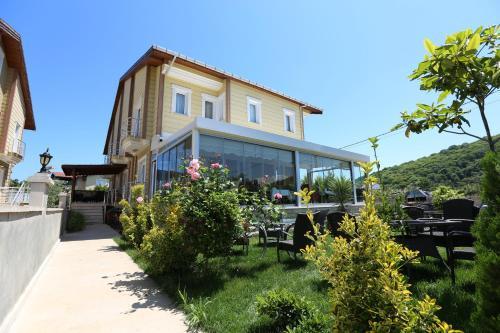 Assortie La Villa Hotel